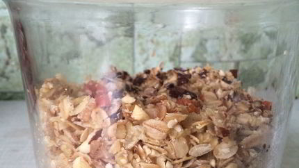 Гранола со специями, орехами и медом