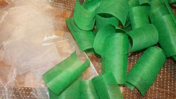 елка из шампанского и конфет