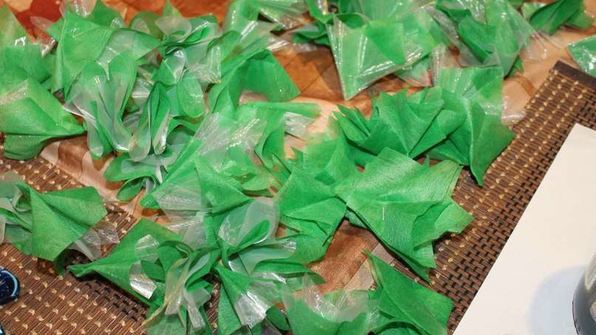 елка из шампанского и конфет