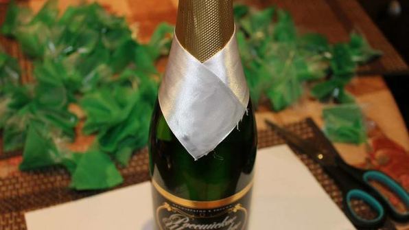 елка из шампанского и конфет