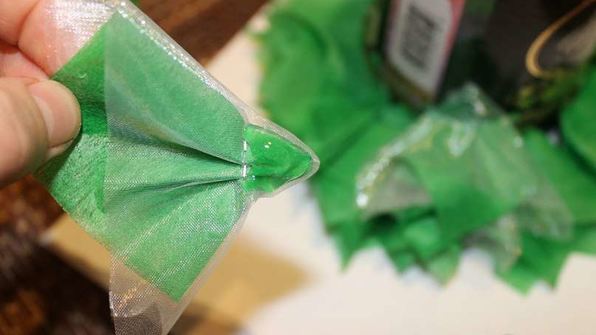 елка из шампанского и конфет