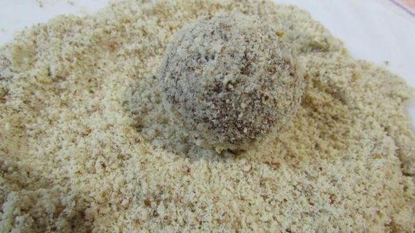 имбирные конфеты с финиками и миндалем