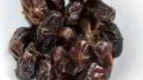 марципановые конфеты из нута, миндаля и фиников