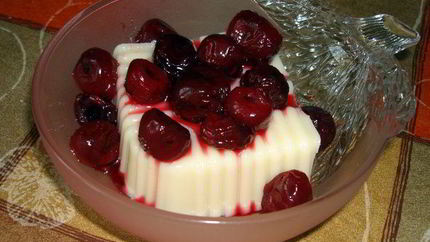 Крем с вишнями