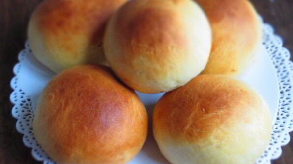 мини-бриоши с творожно-черничным кремом