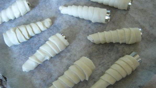 слоеные трубочки с белковым кремом