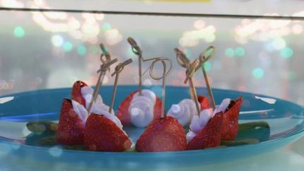 Сырный крем с клубникой