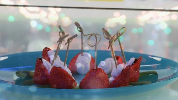 сырный крем с клубникой