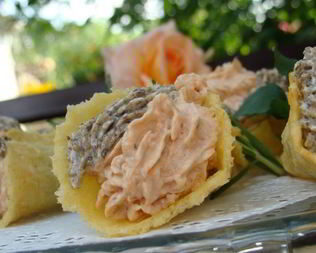 Сырные трубочки с кремом