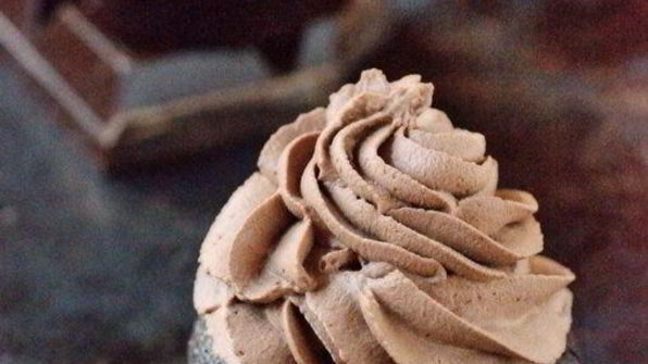 взбитый шоколадный крем-ганаш