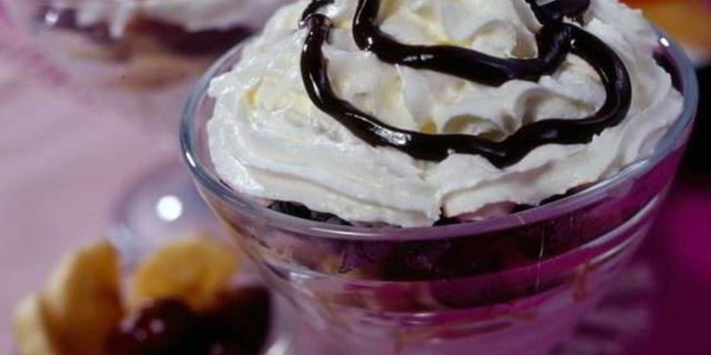 Рецепт легкого десерта в вазочке