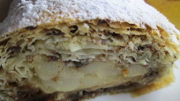 миндально-шоколадные груши в тесте фило