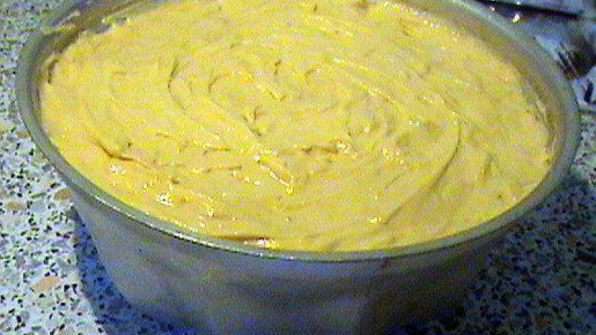 миндальный пудинг с карамельным соусом