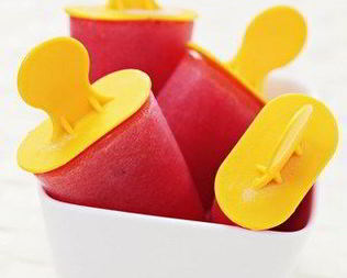 Арбузное мороженое с клубникой