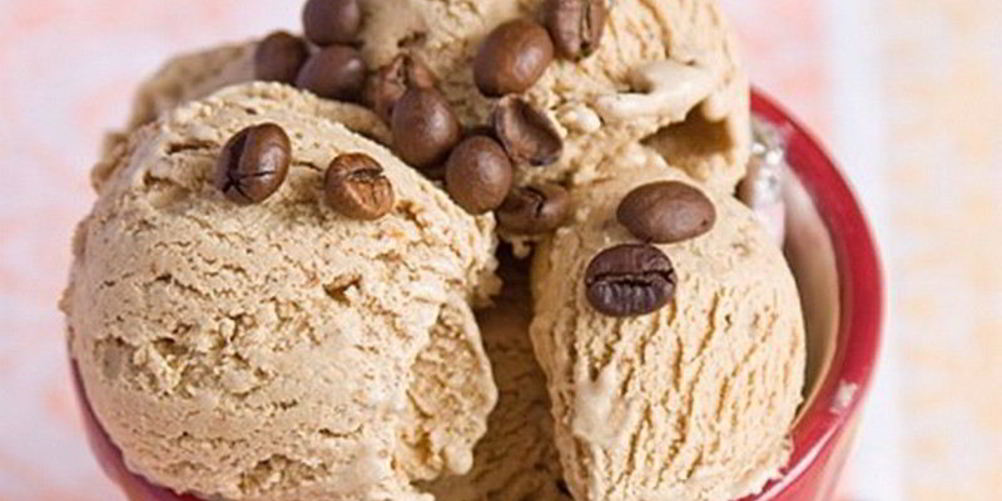 Рецепт бананова-творожного мороженого с финиками