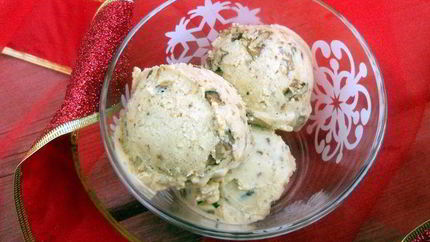 Имбирное мороженое с карамелизированным пеканом