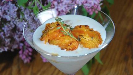 Йогуртовое мороженое с запеченными абрикосами