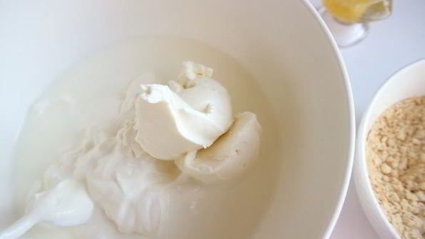 творожное мороженое с мягким грильяжем