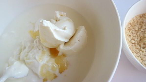 творожное мороженое с мягким грильяжем