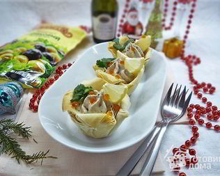 Хрустящие чашечки с муссом из печени трески