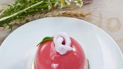 Клубничный мармелад с базиликовым муссом