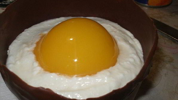 пасхальные шоколадные яйца с творожным муссом