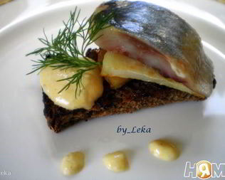 Сельдь с картофелем и муссом из хрена