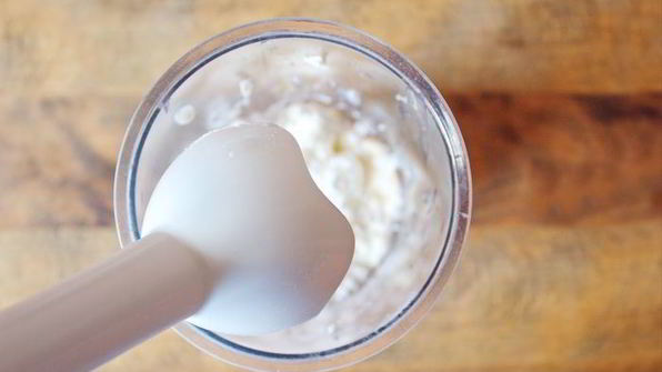 сливочный мусс с малиной и лимонными отрубями