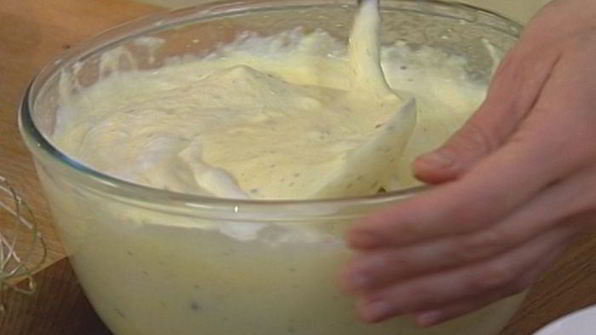 сливочный мусс с медом и шоколадом