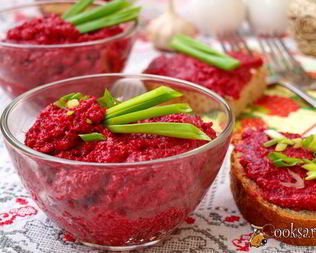 Свекольный мусс с брынзой