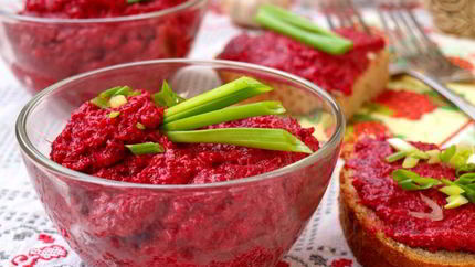 Свекольный мусс с брынзой