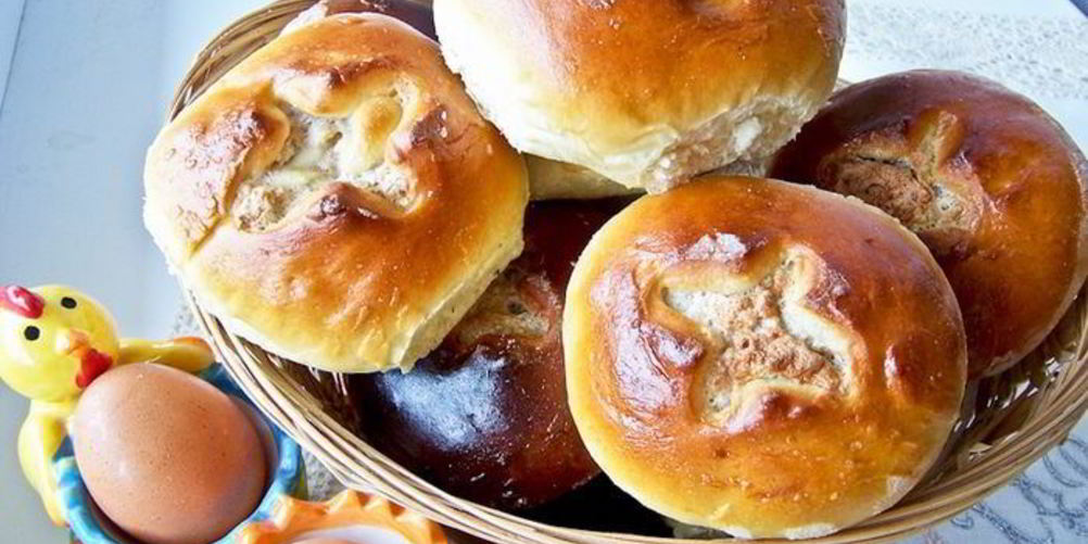Рецепт ореховых пасхальных булочек