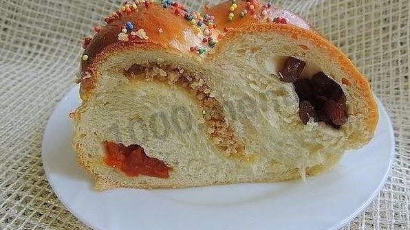 пасхальный венок с тройной начинкой