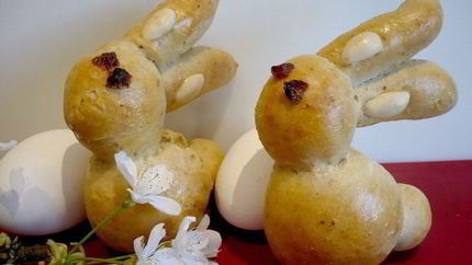 Пасхальные зайцы В темно-синем лесу