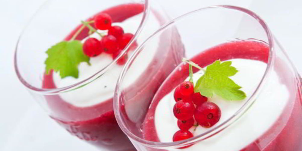 Рецепт полосатого десерта со смородиной