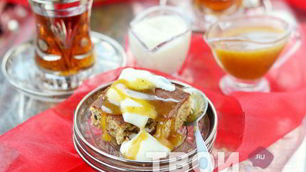 Пудинг с карамельным соусом