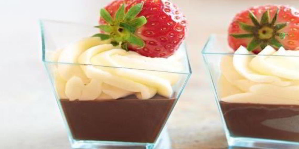 Рецепт сливочно-шоколадного десерт в стаканчиках