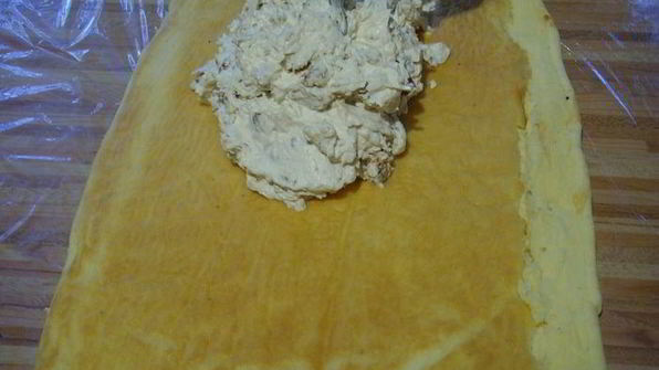 рулет-суфле с пармезаном и вялеными томатами