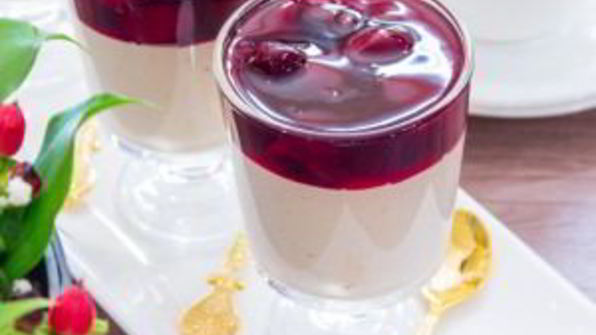 шоколадное суфле с вишневым соусом