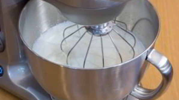 шоколадное суфле с вишневым соусом