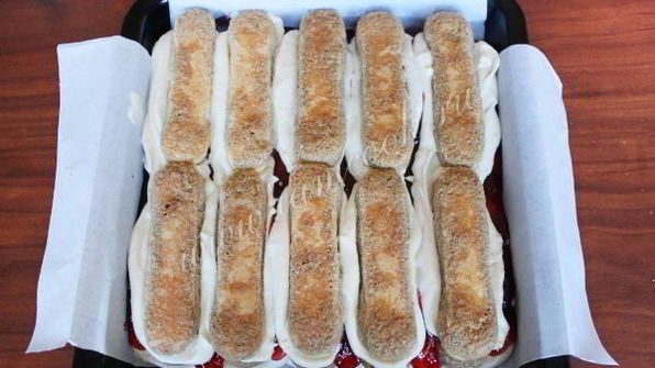 тирамису клубничный