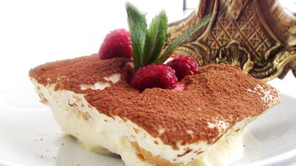 Тирамису с малиной и мятой