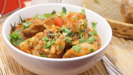 Чахохбили из курицы в мультиварке