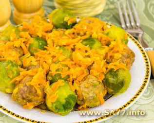 Брюссельская капуста с фрикадельками