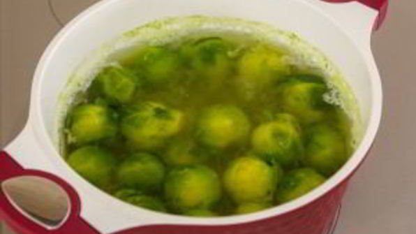 брюссельская капуста с фрикадельками