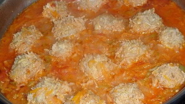 фрикадельки ежики с овощами