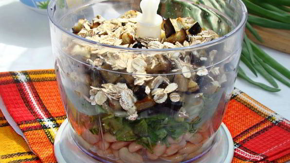 фрикадельки из баклажана и белой фасоли