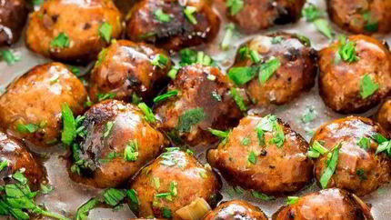 Фрикадельки из фарша с подливой