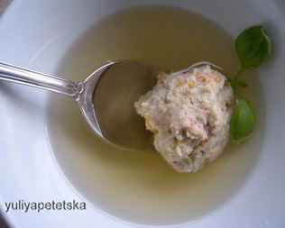 Фрикадельки из индейки и стручковой фасоли