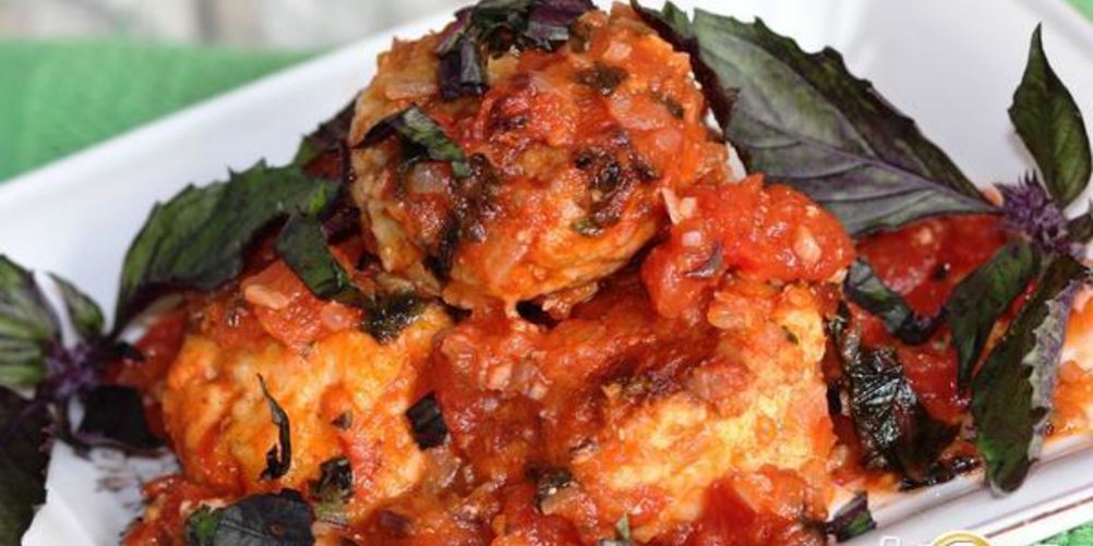 Рецепт фрикаделек из трески в томатно-базиликовом соусе